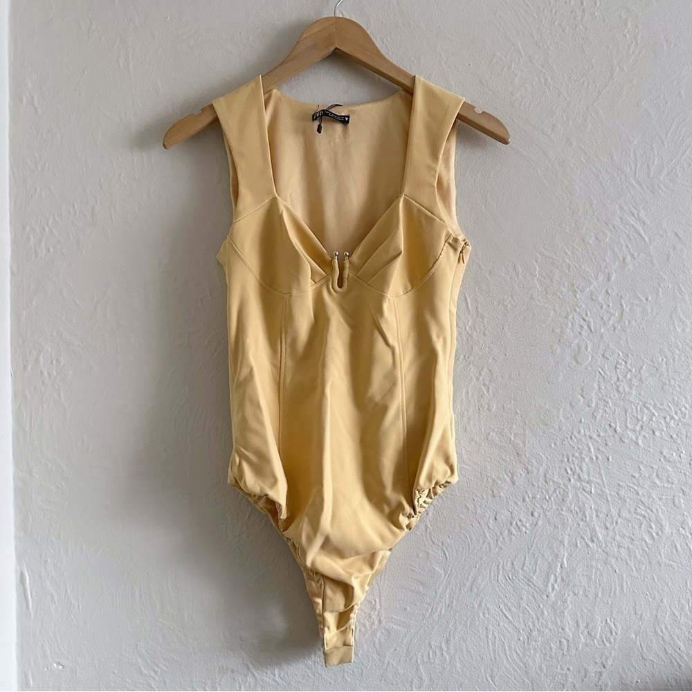 ⚡️10$ sale⚡️ Zara Yellow Bodysuit Metal Detail Size M